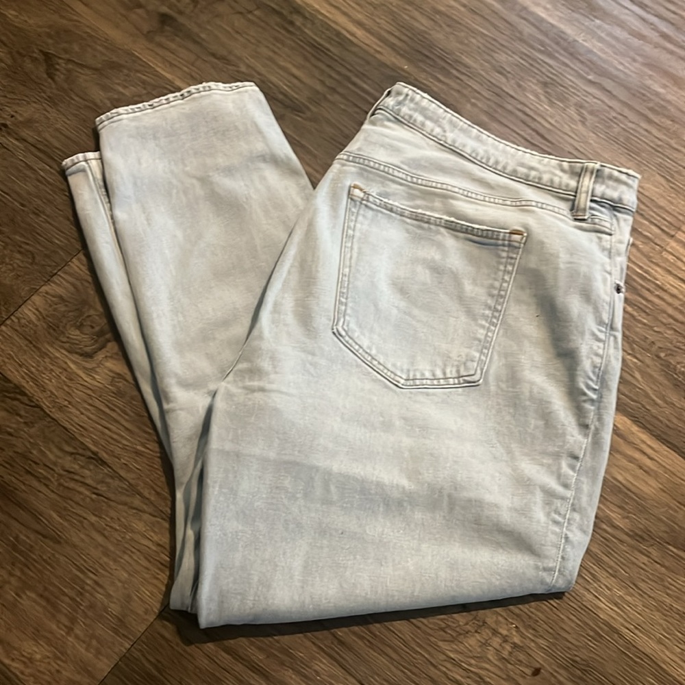 Abercrombie women’s Curve Love. Skinny High Rise.  Size 35/20Regular.Never worn